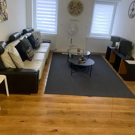 Core Apartment *