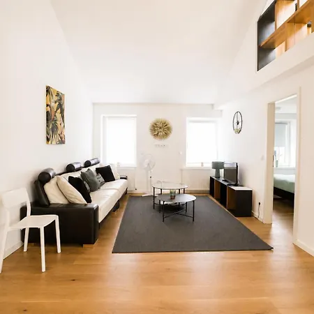 Core Apartment *