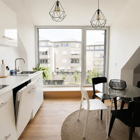 Core Apartment *